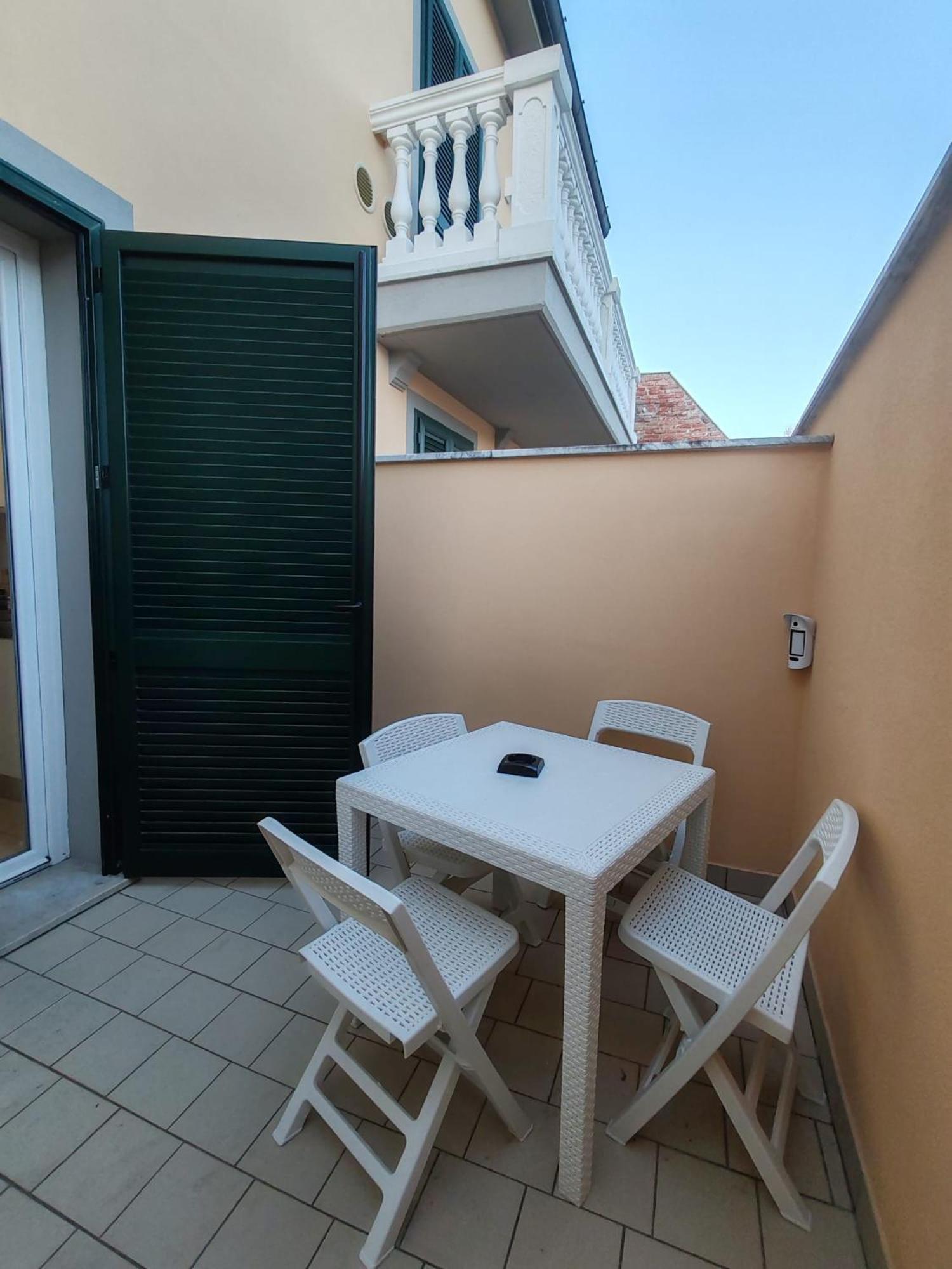 וירג'יו Ondina Apartment In Versilia מראה חיצוני תמונה